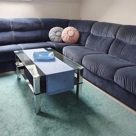 شقة Pinkoczi Apartmanhaz