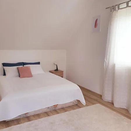 شقة Pinkoczi Apartmanhaz